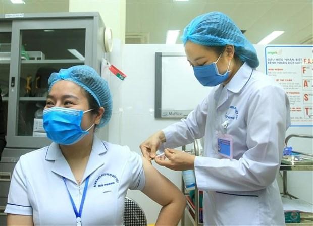 "Việt Nam cần lựa chọn những vaccine phù hợp cho từng giai đoạn dịch tễ". Ảnh: Bộ Y tế. "Việt Nam cần lựa chọn những vaccine phù hợp cho từng giai đoạn dịch tễ". Ảnh: Bộ Y tế.