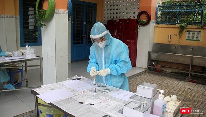 Đây là khu vực gom mẫu sau khi đã lấy xong. Ảnh: GVT. Đây là khu vực gom mẫu sau khi đã lấy xong. Ảnh: GVT.