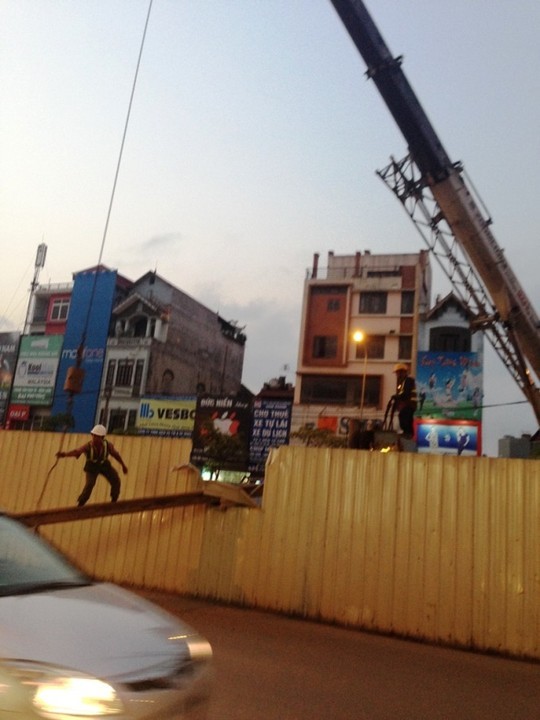 Hiện trường vụ tai nạn mới nhất tại dự án đường sắt trên cao Cát Linh- Hà Đông