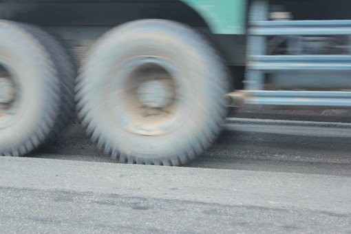 Đường 10 ngàn tỷ “lượn sóng”, ùn tắc giao thông còn dài ảnh 3 Đường 10 ngàn tỷ “lượn sóng”, ùn tắc giao thông còn dài ảnh 3