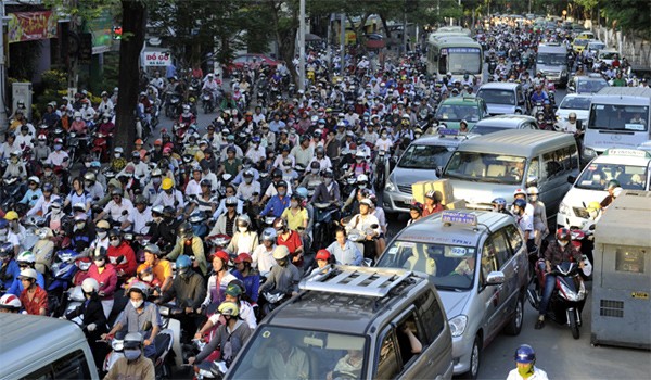 Hàng triệu xe máy đang chạy phải kiểm định, dán tem ảnh 1 Hàng triệu xe máy đang chạy phải kiểm định, dán tem ảnh 1