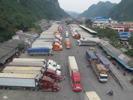 Hàng Việt Nam xuất sang Trung Quốc chủ yếu là nông sản (ảnh minh hoạ).