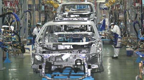 Sau năm năm, trước hứa hẹn ngành công nghiệp ô tô Việt Nam sẽ tập trung phát triển ngành công nghiệp phụ trợ; ưu tiên hợp tác với các hãng ô tô nổi tiếng và các nước trong khối ASEAN nhằm tăng tính liên kết và nâng cao chuỗi giá trị, đến nay ngành công nghiệp phụ trợ của Việt Nam vẫn còn là dấu hỏi lớn