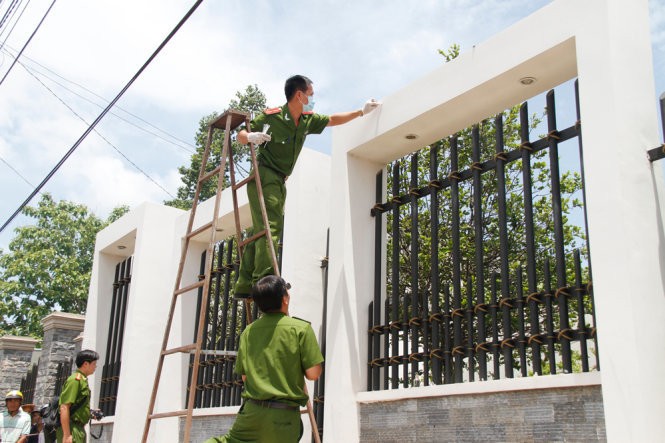 Cơ quan công an khám nghiệm hiện trường