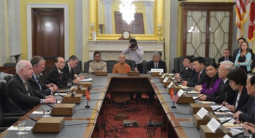 Khi Thượng nghị sĩ quyền lực John McCain “níu áo” Tổng Bí thư  ảnh 6