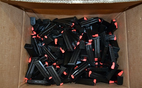 Gần 500 băng đạn chưa sử dụng. Ảnh:H.Q Gần 500 băng đạn chưa sử dụng. Ảnh:H.Q