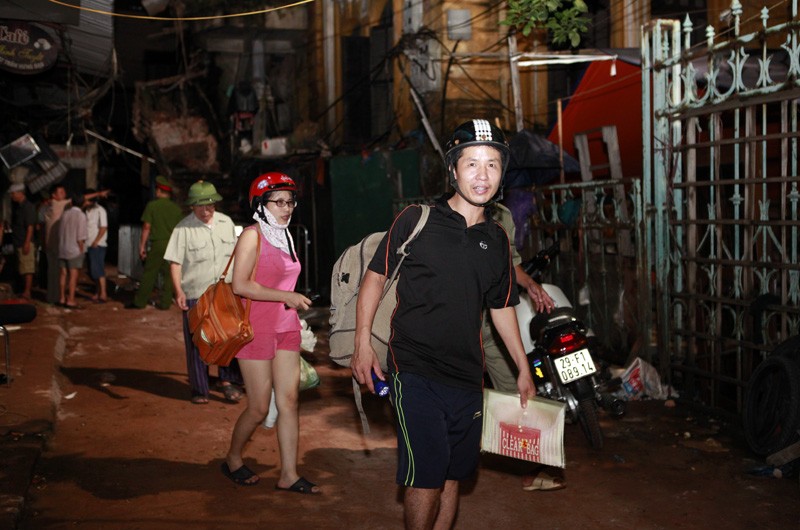 35 nhân viên thoát chết kỳ diệu trong vụ sập nhà cổ 107 phố Trần Hưng Đạo ảnh 9