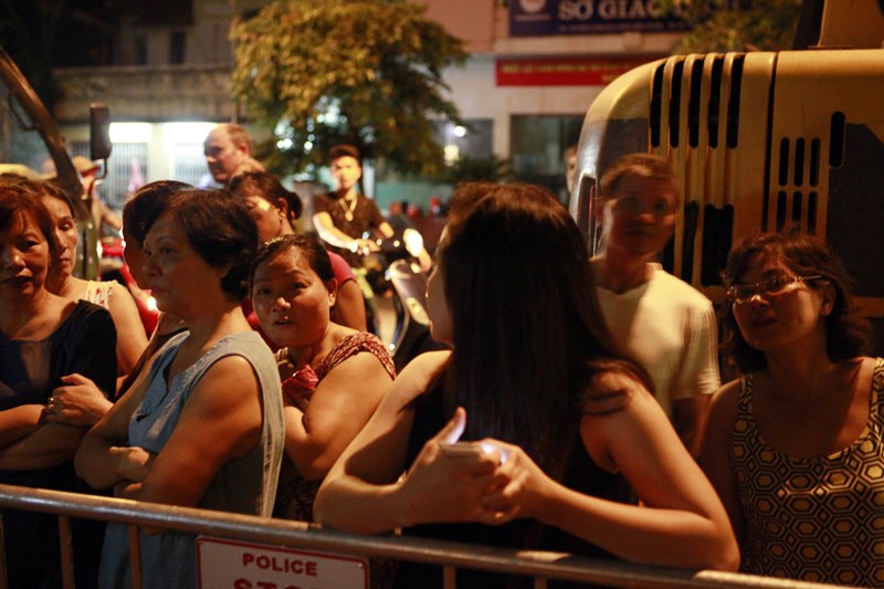 35 nhân viên thoát chết kỳ diệu trong vụ sập nhà cổ 107 phố Trần Hưng Đạo ảnh 13