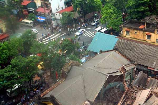 Đường sắt từng xin dỡ biệt thự nguy cơ sập, Hà Nội chưa trả lời ảnh 1 Đường sắt từng xin dỡ biệt thự nguy cơ sập, Hà Nội chưa trả lời ảnh 1