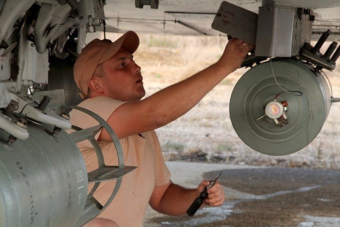 Phi công Nga "làm phép" trước khi xuất kích ở Syria ảnh 7