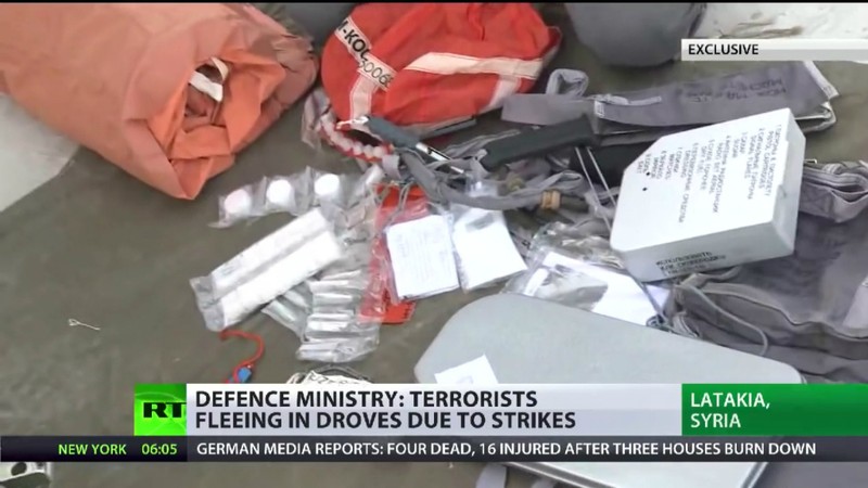 Phi công Nga tác chiến tại Syria và bộ "dụng cụ sinh tồn" ảnh 1 Phi công Nga tác chiến tại Syria và bộ "dụng cụ sinh tồn" ảnh 1