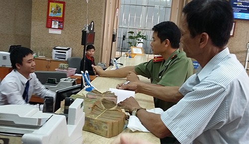 Ngân sách quốc gia lún sâu vay mượn tỷ USD ảnh 2 Ngân sách quốc gia lún sâu vay mượn tỷ USD ảnh 2