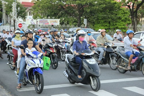 Bí thư trẻ liên tục “vi hành“: Đà Nẵng tắt đèn giao thông, CSGT tổng lực ra quân ảnh 3