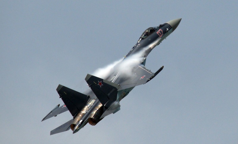 Siêu tiêm kích Su-35 của Nga