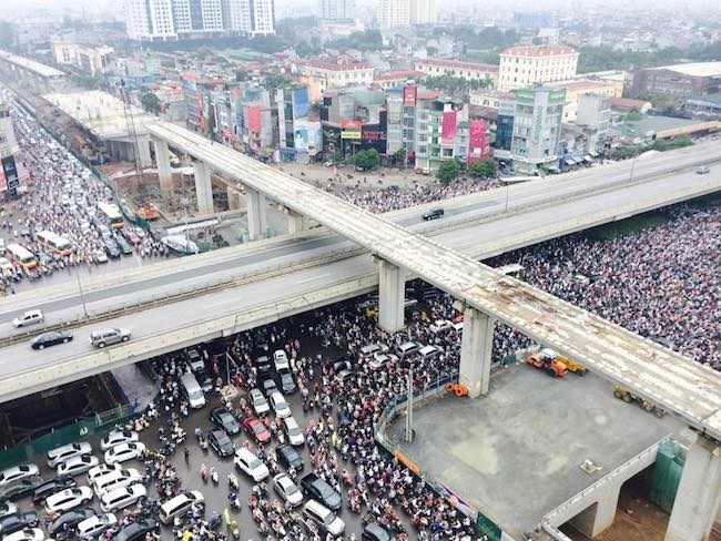 Hà Nội đang gồng mình do quá tải về hạ tầng