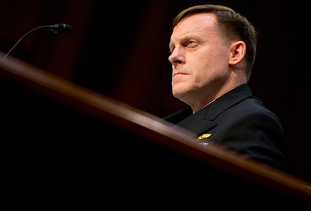 Đô đốc Michael Rodegers - Vua không gian mạng Mỹ, Giám đốc NSA kiêm Tư lệnh CYBERCOM (Pablo Martinez Monsivais / AP) Đô đốc Michael Rodegers - Vua không gian mạng Mỹ, Giám đốc NSA kiêm Tư lệnh CYBERCOM (Pablo Martinez Monsivais / AP)
