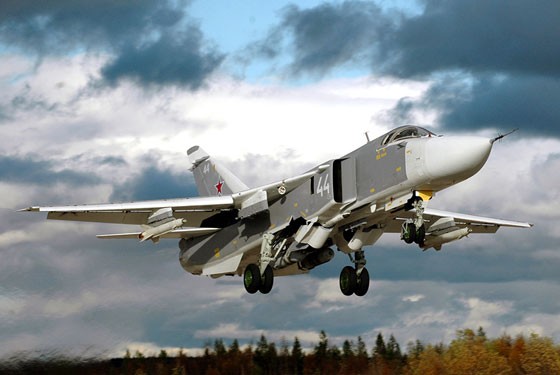 Máy bay ném bom chiến thuật Su-24M (Kommersant)