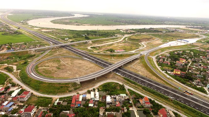 Nút giao đường cao tốc Hà Nội – Hải Phòng với quốc lộ 10 - Ảnh: Đoàn Việt Hà Nút giao đường cao tốc Hà Nội – Hải Phòng với quốc lộ 10 - Ảnh: Đoàn Việt Hà