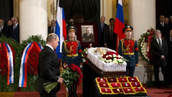 Tổng thống Putin viếng nguyên Thủ tướng Yevgeny Primakov Tổng thống Putin viếng nguyên Thủ tướng Yevgeny Primakov