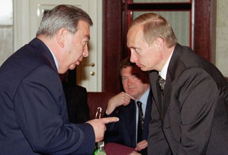 Tổng thống Putin luôn lắng nghe bậc thầy tình báo và ngoại giao Primakov Tổng thống Putin luôn lắng nghe bậc thầy tình báo và ngoại giao Primakov