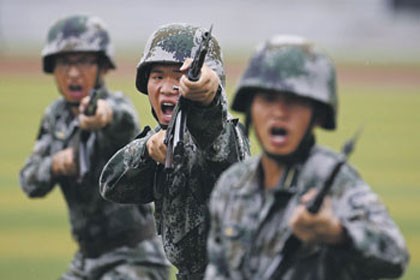 Bộ binh Trung Quốc được huấn luyện tốt có khả năng hành động hiệu quả trong nhiều điều kiện (Reuters) Bộ binh Trung Quốc được huấn luyện tốt có khả năng hành động hiệu quả trong nhiều điều kiện (Reuters)