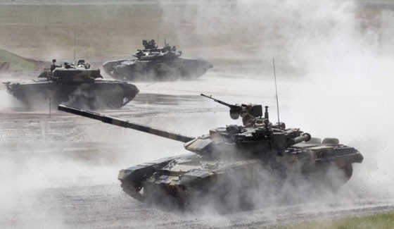 Т-90 Vladimir: Kíp xe 3 người, trọng lượng chiến đấu 46,5 tấn, tốc độ tối đa 70 km/h Т-90 Vladimir: Kíp xe 3 người, trọng lượng chiến đấu 46,5 tấn, tốc độ tối đa 70 km/h