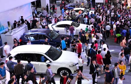 Thị trường xe nhập khẩu không có biến động mạnh trong nửa đầu năm 2016. Thị trường xe nhập khẩu không có biến động mạnh trong nửa đầu năm 2016.