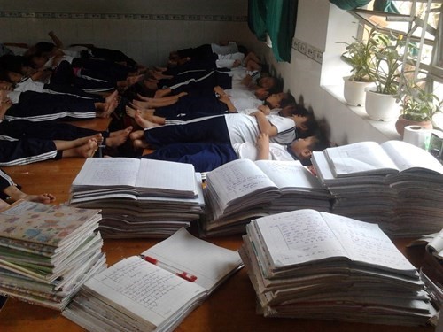 Bộ GD&ĐT và những quyết sách làm hàng triệu người "ngồi trên đống lửa" ảnh 3