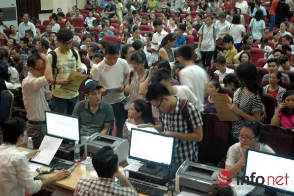 Bộ GD&ĐT và những quyết sách làm hàng triệu người "ngồi trên đống lửa" ảnh 1