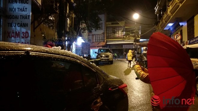 Miền Bắc chìm trong giá rét, tuyết bắt đầu rơi ở Sapa ảnh 6