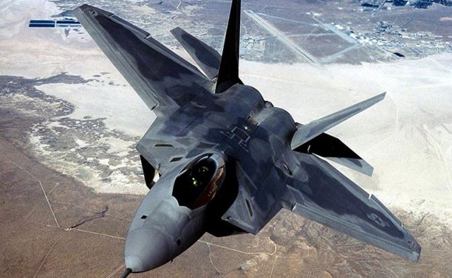 Tiêm kích tàng hình F-22 Raptor