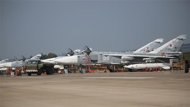 Cường kích Su-24 Nga tham chiến chống khủng bố tại Syria