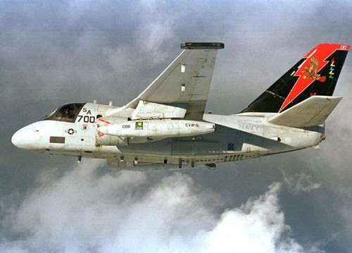 Máy bay chống ngầm S-3 Viking.