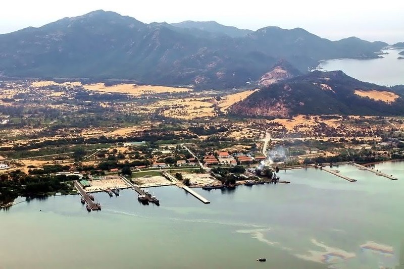 Quân cảng Cam Ranh đang thu hút sự chú ý lớn của quốc tế trong bối cảnh tình hình Biển Đông căng thẳng
