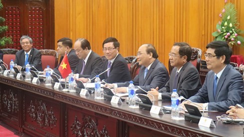 Ông Obama chào xã giao Tổng Bí thư Nguyễn Phú Trọng, hội kiến Thủ tướng Nguyễn Xuân Phúc ảnh 1 Ông Obama chào xã giao Tổng Bí thư Nguyễn Phú Trọng, hội kiến Thủ tướng Nguyễn Xuân Phúc ảnh 1