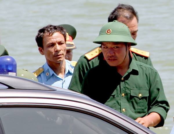 Ngư dân đưa phi công Su-30 về đất liền an toàn ảnh 1 Ngư dân đưa phi công Su-30 về đất liền an toàn ảnh 1