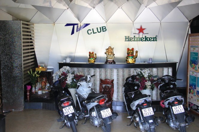 Quán bar TV Club nơi phản ánh du khách Trung Quốc đốt tiền Việt - Ảnh: Trường Trung Quán bar TV Club nơi phản ánh du khách Trung Quốc đốt tiền Việt - Ảnh: Trường Trung