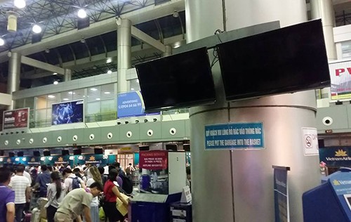 Bảng điện tử bị tắt. Ảnh: Bá Đô.