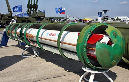Tên lửa đất đối không 48N6E3 được sử dụng trong hệ thống S-400 Triumf. Ảnh:Army-technology Tên lửa đất đối không 48N6E3 được sử dụng trong hệ thống S-400 Triumf. Ảnh:Army-technology