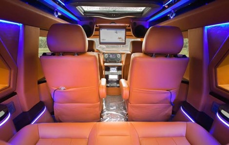 Mỹ đưa ra thị trường mẫu xe mang phong cách quân đội ảnh 1