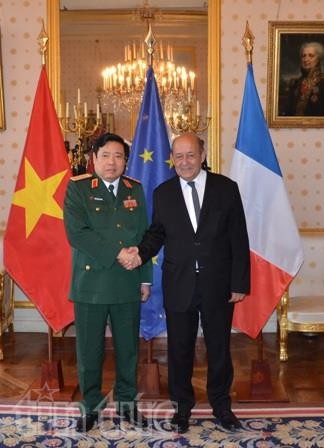 Việt Nam và Pháp tăng cường quan hệ quốc phòng  ảnh 1