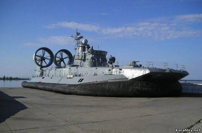 Lướt trên sóng đại dương - tàu đổ bộ đệm khí Bò rừng “Zubr” ảnh 2 Lướt trên sóng đại dương - tàu đổ bộ đệm khí Bò rừng “Zubr” ảnh 2