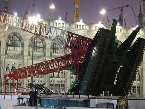 Hiện trường vụ cần cẩu sập tại Thánh địa Mecca