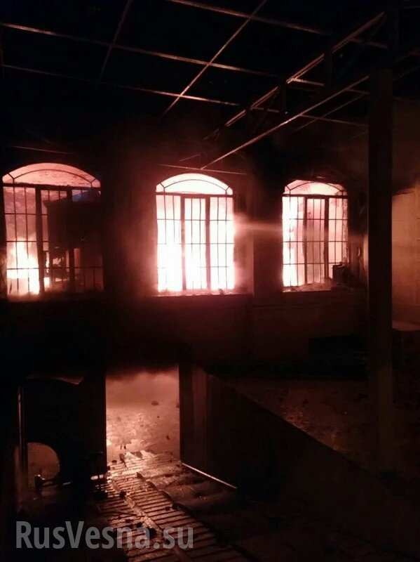 Nóng: Đại sứ quán Ả rập Xê út ở thủ đô Teheran, Iran bị tấn công ảnh 2