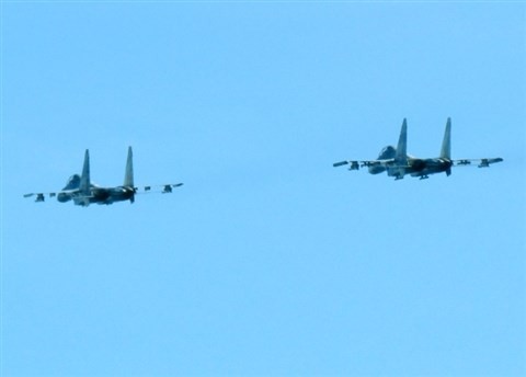 SU-30MK2 Việt Nam là máy bay chiến đấu đa nhiệm có thể tác chiến tốt cả trên không và trên biển. SU-30MK2 Việt Nam là máy bay chiến đấu đa nhiệm có thể tác chiến tốt cả trên không và trên biển.