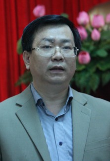 Phó giám đốc Sở Xây dựng Võ Nguyên Phong cho biết sẽ công khai kết quả thanh tra việc xây dựng trái phépnhà vườn ở xóm Chóng, xã Yên Bài, Ba Vì. Ảnh:Võ Hải. Phó giám đốc Sở Xây dựng Võ Nguyên Phong cho biết sẽ công khai kết quả thanh tra việc xây dựng trái phépnhà vườn ở xóm Chóng, xã Yên Bài, Ba Vì. Ảnh:Võ Hải.