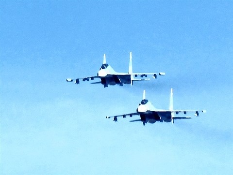 'Hổ mang chúa' Su-30 MK2 (ảnh) và tiêm kích Su-27 của không quân Việt Nam đều có thể mang tên lửa 'sát thủ' diệt hạm Kh-59MK. 'Hổ mang chúa' Su-30 MK2 (ảnh) và tiêm kích Su-27 của không quân Việt Nam đều có thể mang tên lửa 'sát thủ' diệt hạm Kh-59.