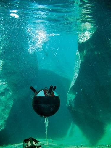 Thủy lôi neo đáy chống tàu. Thủy lôi neo đáy chống tàu.