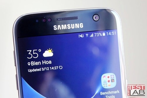 Màn hình của Galaxy S7 hiển thị khá tốt ngay cả ở ngoài trời sáng. Màn hình của Galaxy S7 hiển thị khá tốt ngay cả ở ngoài trời sáng.