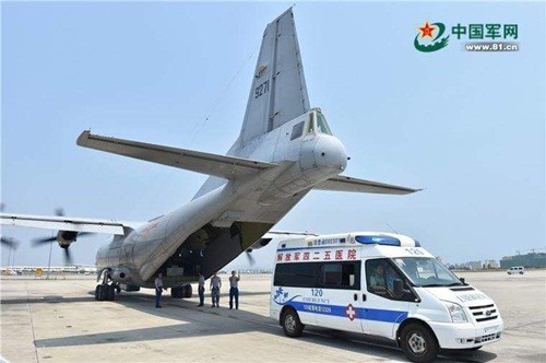 Trung Quốc mới đây đã ngang nhiên đáp máy bay quân sự xuống Đá Chữ Thập thuộc quần đảo Trường Sa của Việt Nam, thách thức khu vực và cộng đồng quốc tế